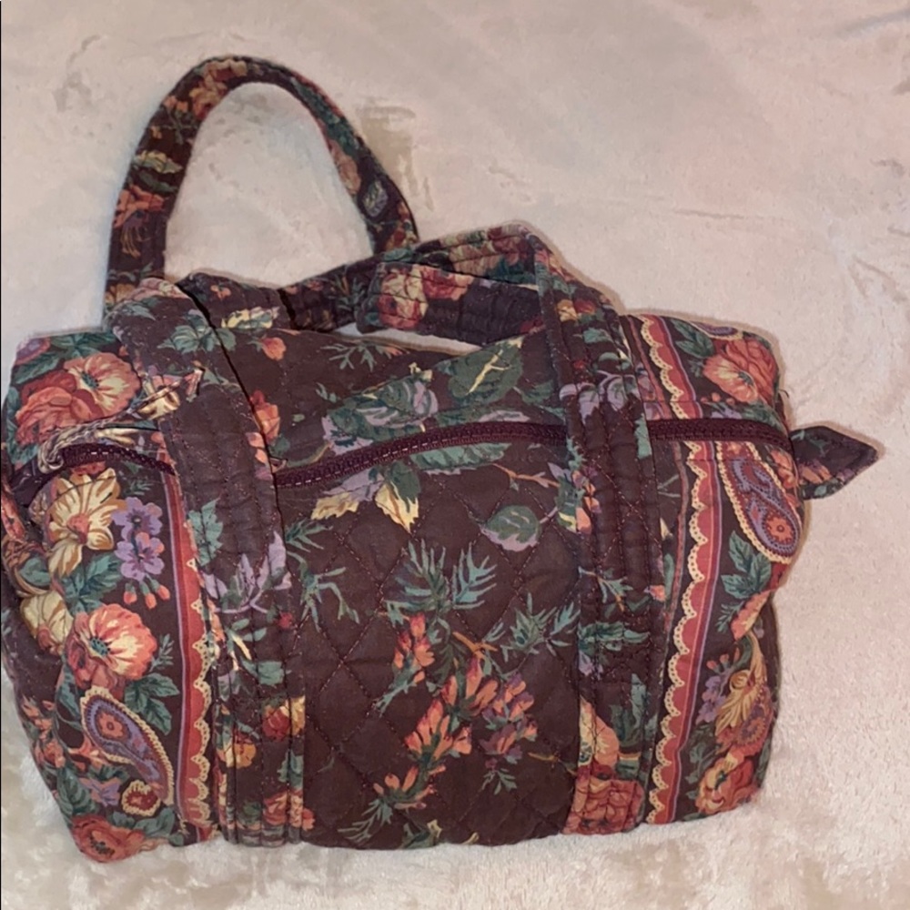 Vera Bradley shoulder bag.